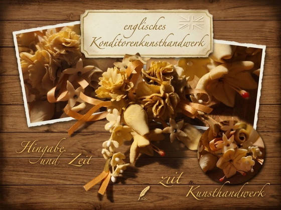 Fleurs de Sucre Anglaises sous Cloche en Verre sur Plateau en Bois, Englische Konditoren Zuckerkunst (photo 6 sur 15)