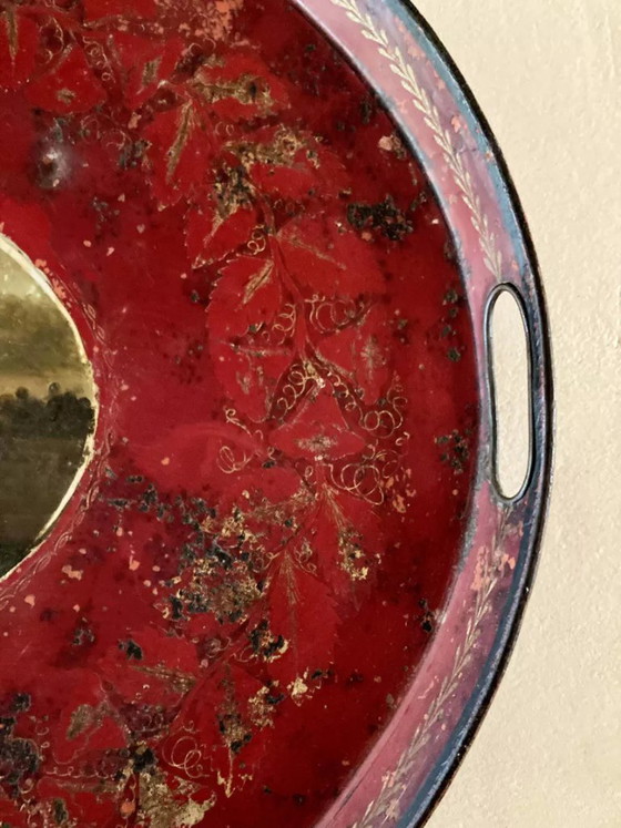 Image 1 of Grote ovale, beschilderde metalen schaal met landschapsmotief, circa 1800.