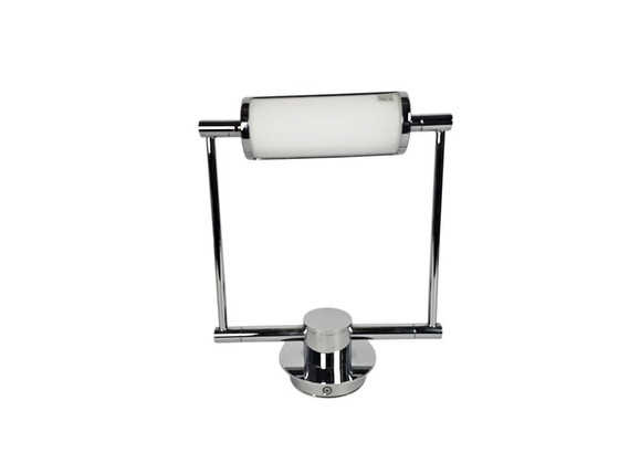 Image 1 of Stijlvolle wandlamp, kwaliteit en modern Italiaans design - Het armatuur kan aan de wand of aan het plafond worden bevestigd en 