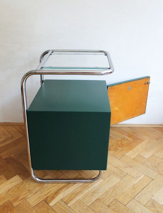 Image 1 of Zeldzaam Tsjechisch modernistisch nachtkastje van Kovona, jaren 1940.