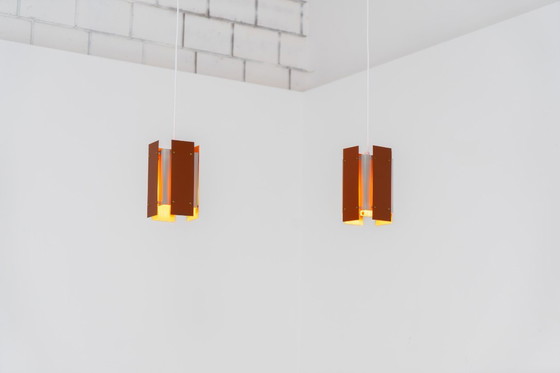 Image 1 of Impresionante par de lámparas colgantes de Lyfa (Dinamarca, años 60).