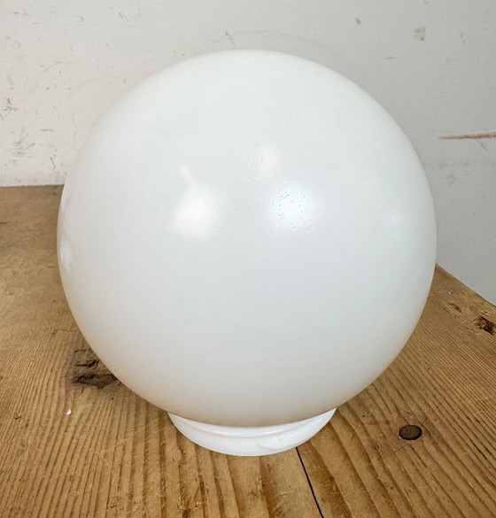 Image 1 of Vintage porseleinen plafondlamp met melkglas, jaren 50