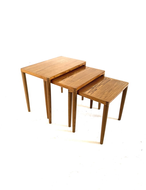 Vintage Deense grenenhouten mimiset, Bramin ‘60 – bijzettafels, Wood