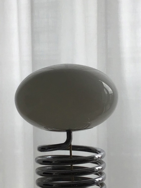 Image 1 of Tafellamp naar een model van Ingo Maurer