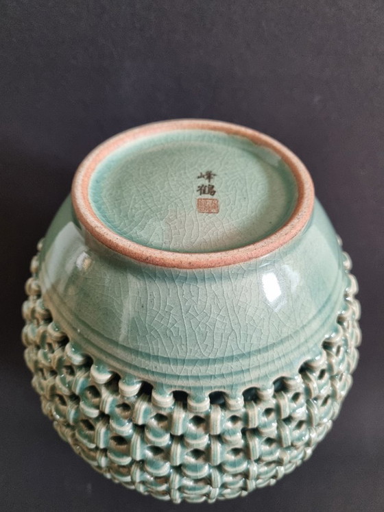 Image 1 of Große Koryo-Seladon Doppelwand-Vase (Sukashi) – Meister An Bong-hak