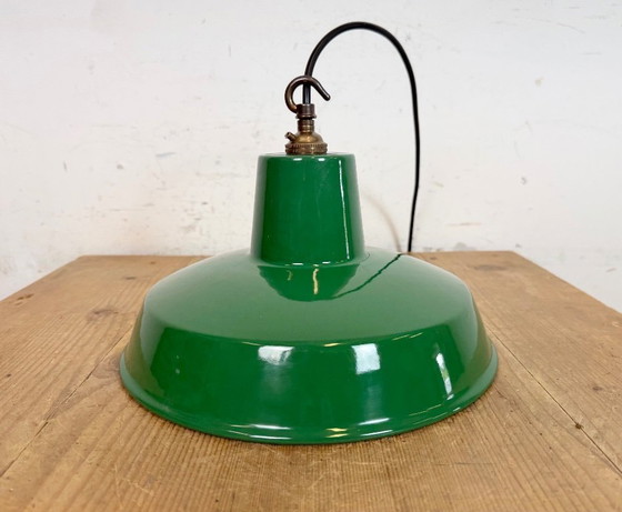 Image 1 of Lampada a sospensione in smalto verde industriale, anni '60