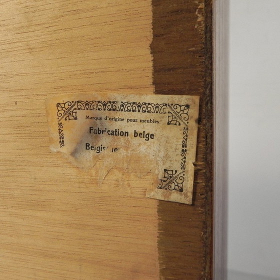 Image 1 of Vitrina de estilo futurista con puertas correderas de cristal, Bélgica, década de 1960.
