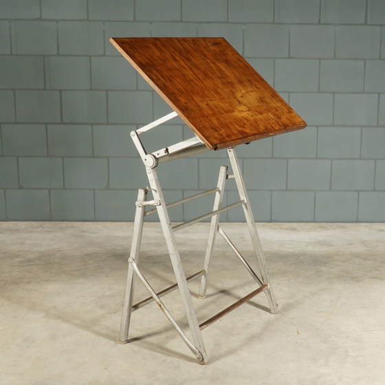 Image 1 of Table à dessin industrielle vintage / table d'architecte - 1950s
