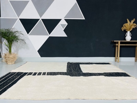 Image 1 of Tapis marocain en laine naturelle 350cmx300cm