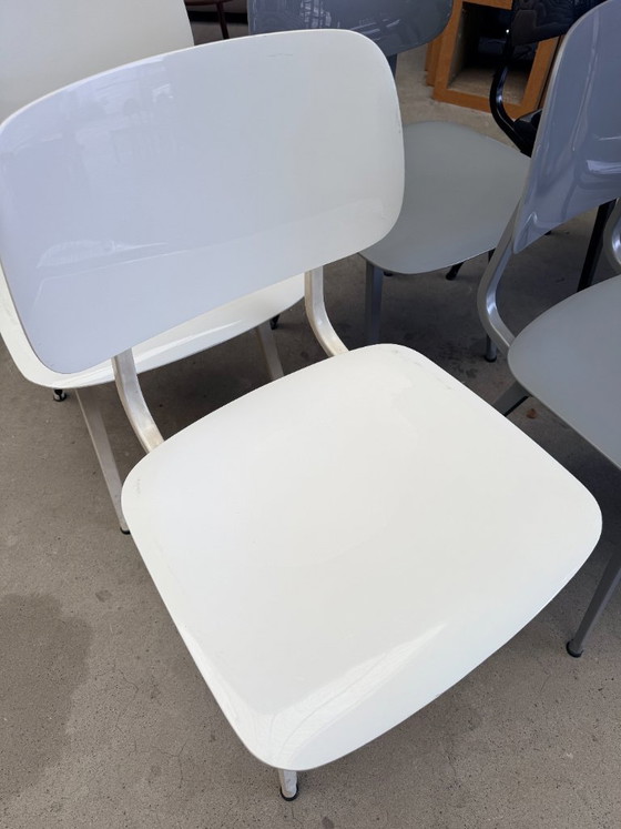 Revolt chairs by Friso Kramer (set of 6) – Ahrend de Cirkel, Dining chairs, Metal, Plastic (photo 5 of 16)