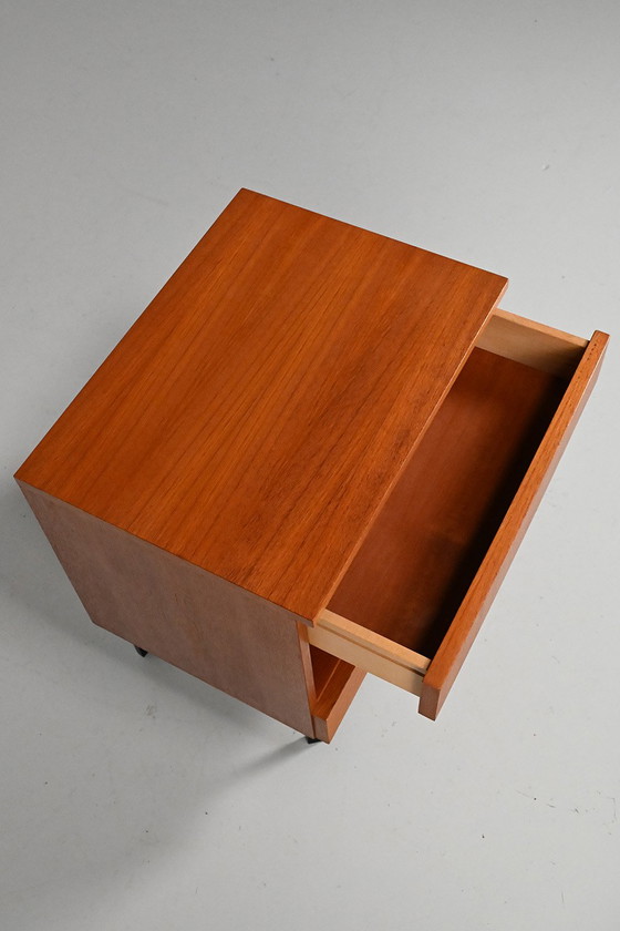 Image 1 of Musterring teak kastje