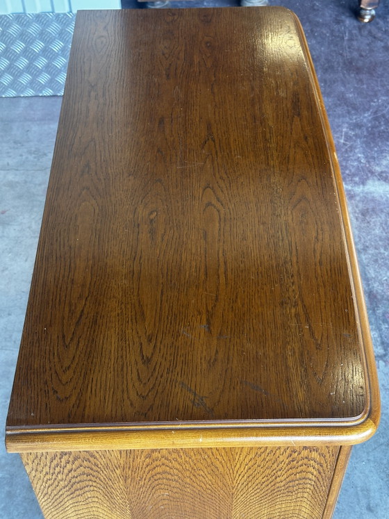 Vintage eikenhouten commode met 4 lades - honingkleurige patina – Fabrication Artisanale mi-XX e siècle (photo 11 of 15)