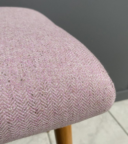 Petit tabouret rose 1970