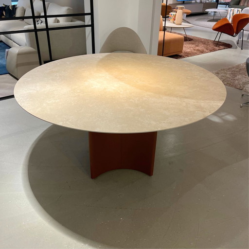 Leolux Conka Ø150 dining table – eettafels, Ceramic, Leather (photo 2 of 4)