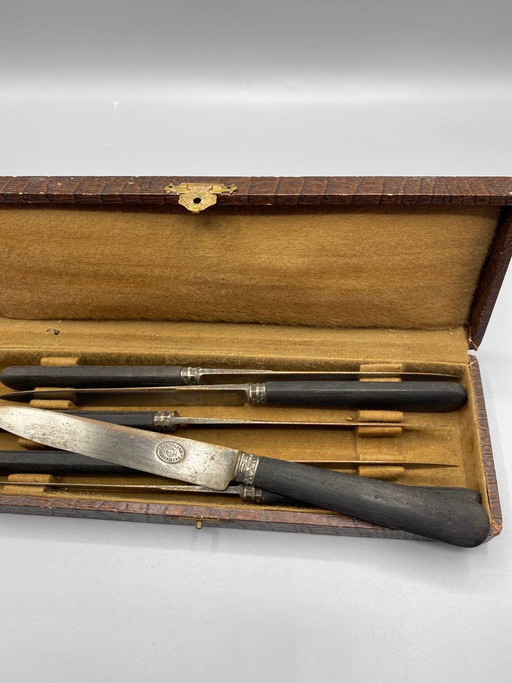 6 coltelli da tavola Bouffrière Cutlery con manici in legno annerito, nella loro scatola originale. (photo 2 of 4)