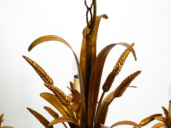 Image 1 of Preciosa lámpara de araña alta de metal dorado de cinco brazos de la década de 1970 de Hans Kögl