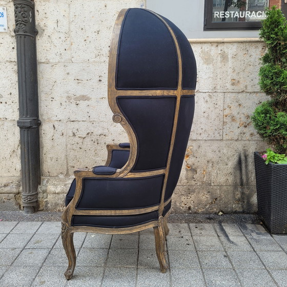 Image 1 of Carriage or bonnet chair, Louis XV style, washed wood, thread upholstery, 21st century – France