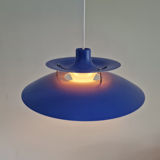 Image 1 of Vintage Louis Poulsen PH5 Pendant Lamp - Blue/White - Ø 50 cm - Design Poul Henningsen - Denmark