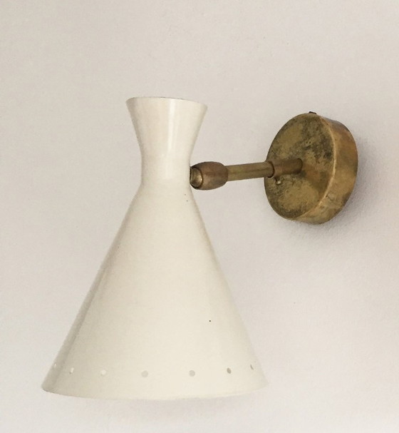 Image 1 of Set van drie Italiaanse design wandlampen uit de jaren 50.