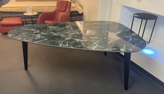 Image 1 of Leolux Bondi dining table