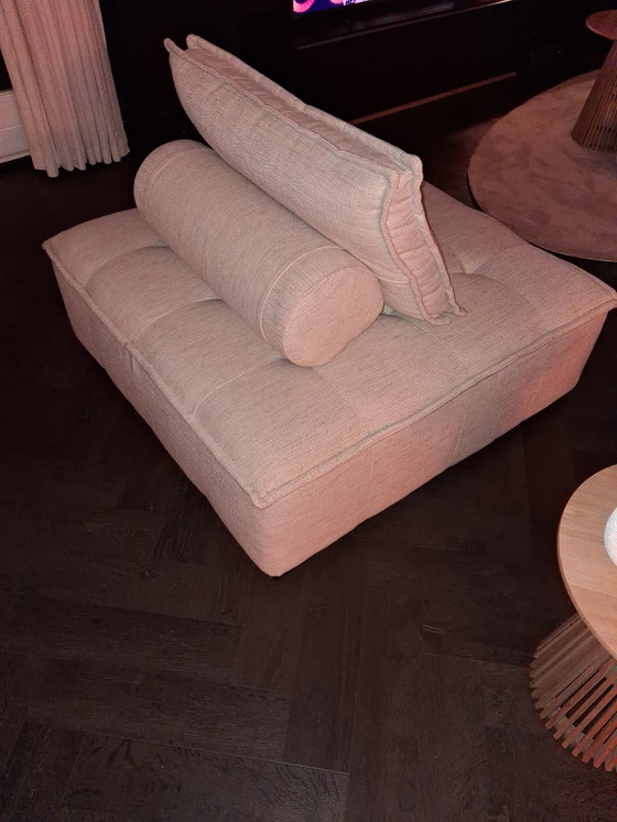 Image 1 of 4 Sitzelemente mit losen Rückenlehnen aus Schuppen 5