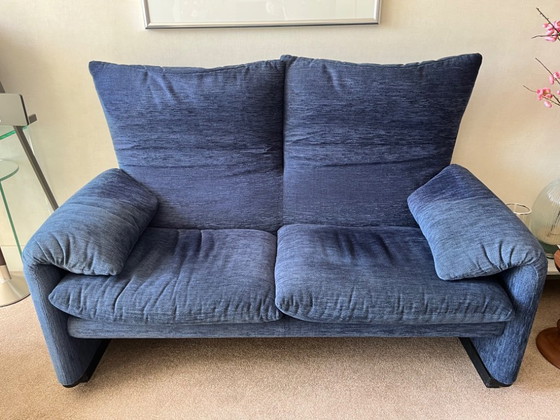 Image 1 of Banquette 2 places Cassina Maralunga bleue