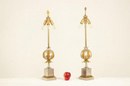 Maison Charles. Paar bronzene „Granatenlampen“. 1970er Jahre.