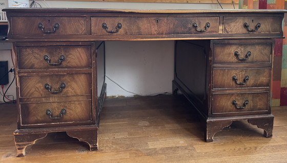 Image 1 of Escritorio antiguo