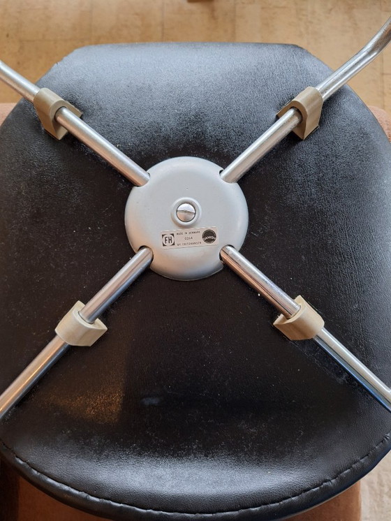 Image 1 of 4 x vintage Fritz Hansen butterfly chair black leatherette