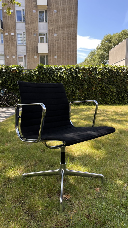 Herman Miller Vitra EA108 Hopsak zwart