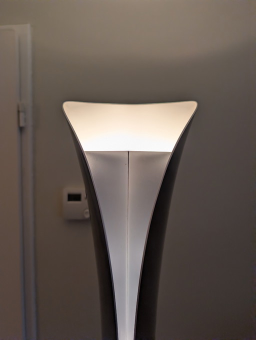 Artimide Cadmo zwart wit dimbaar.