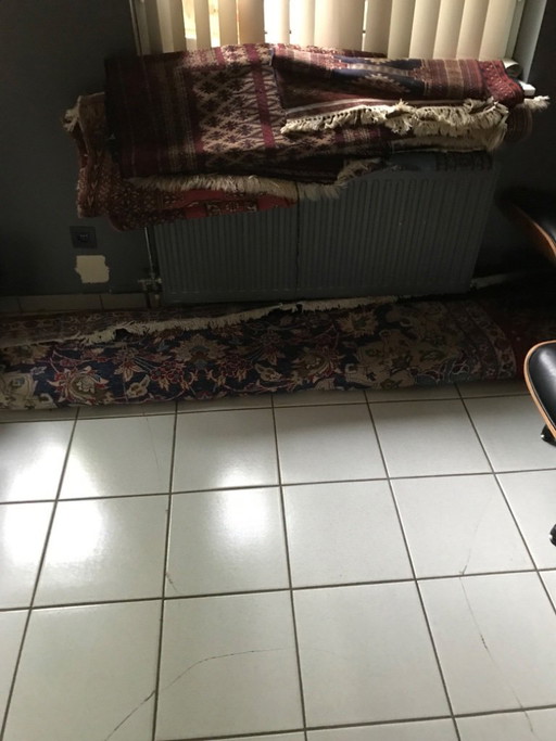 Lot oosterse tapijten te koop;alle afmetingen; bieden en zelf ophalen in Diest belgië