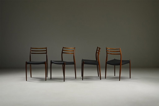 Sedie da pranzo modello 78 di Niels otto Møller per J.L. Møllers møbelfabrik, Danimarca anni '60. 