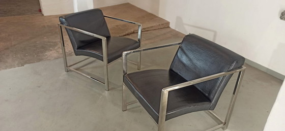 Image 1 of Set of 2 black leather and chrome easy chairs 