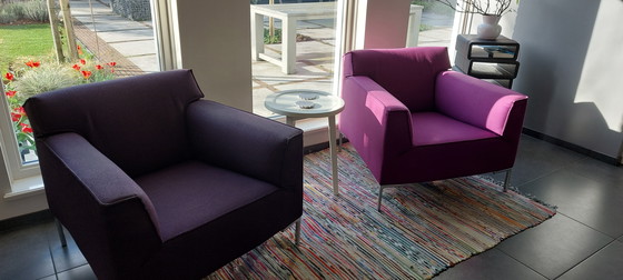 Image 1 of Design on Stock Bloq Fauteuil violet