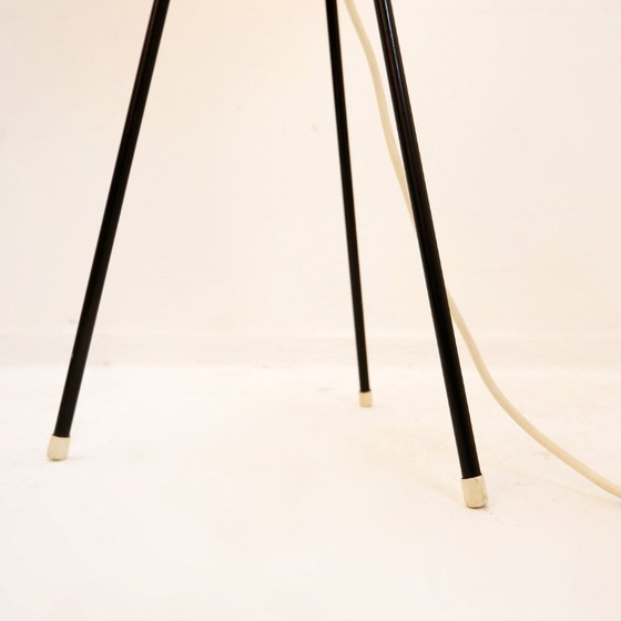 Image 1 of Lampadaire tripode vintage Cocoon avec touches de laiton, années 1960