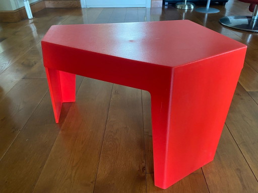 MAZE Side Table van Quinze & Milan