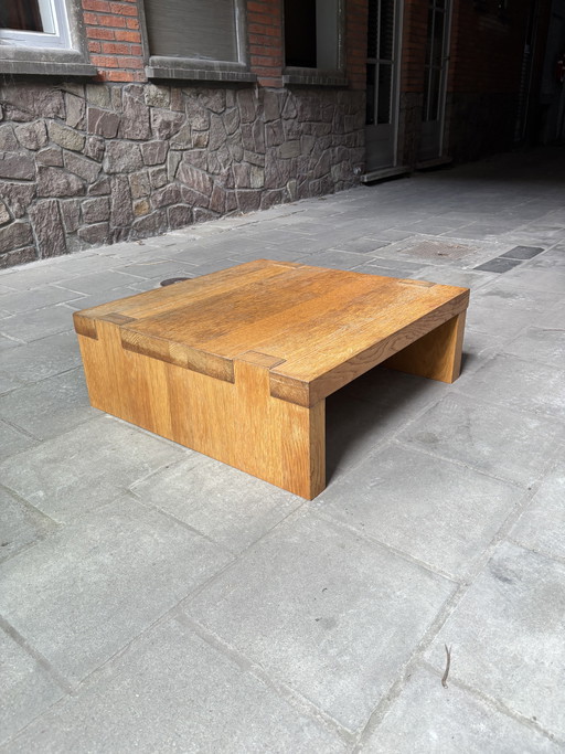 tavolino da caffè brutalista