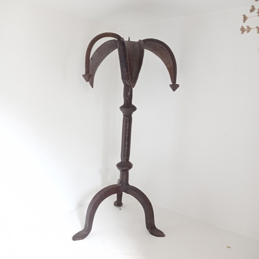 Brutality Wrought-iron candlestick