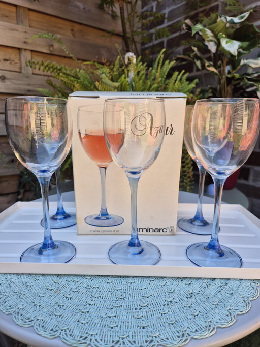 Vintage Luminarc Red Wine Glasses Set of 5 – Original Box – French Glassware (Blue Stem) – glazen karaffen (photo 2 of 15)