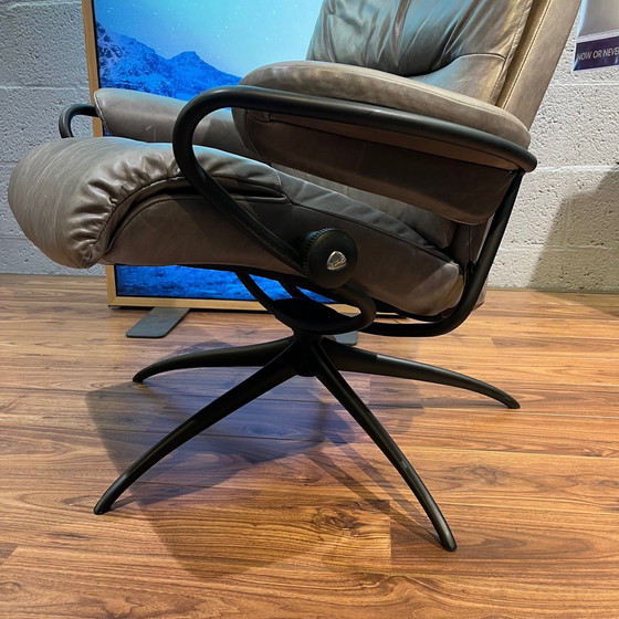 Image 1 of Fauteuil inclinable Stressless Tokyo avec repose-pieds