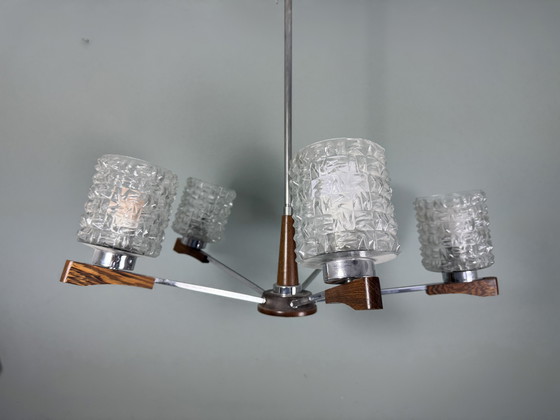 Image 1 of Vintage Mid Century Kroonluchter Teak Met Glazen Kapjes