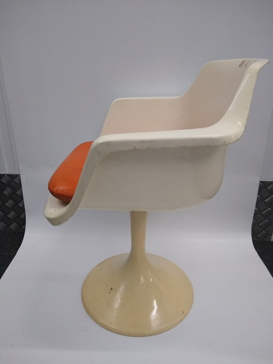 Image 1 of Chaise pivotante (tulipe) rare