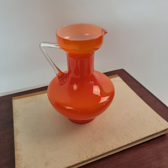 Image 1 of Cruche/vase vintage en verre orange