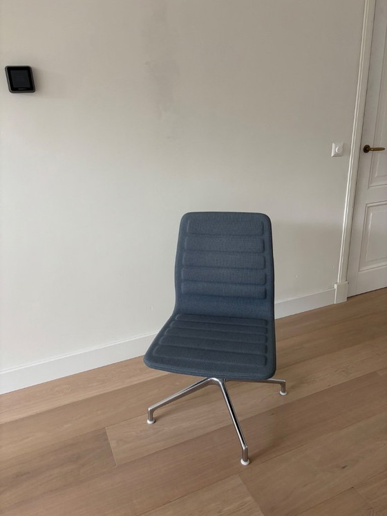 Image 1 of Cappellini Lotus Silla baja giratoria (3x)