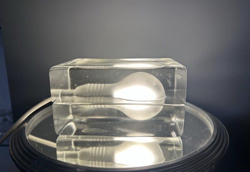 Lámpara de bloque de Harri Koskinen (1994)