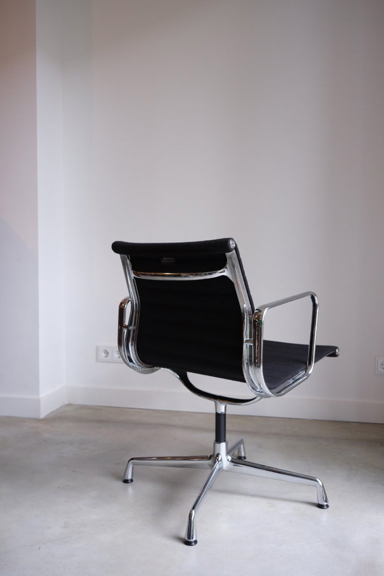 Image 1 of 4x Vitra Eames EA108 – Negro Hopsak / Cromo – 2006