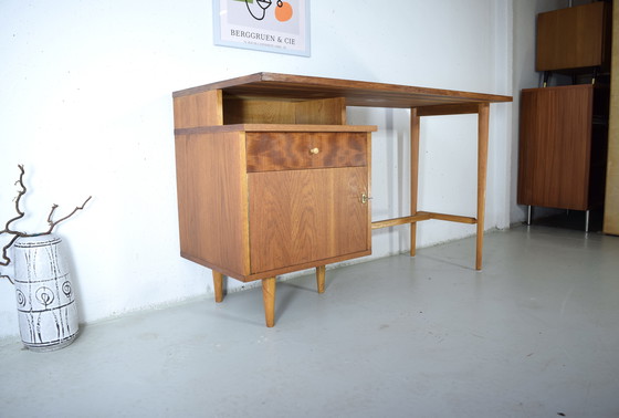 Image 1 of Bureau vintage des années 1960, style milieu du siècle