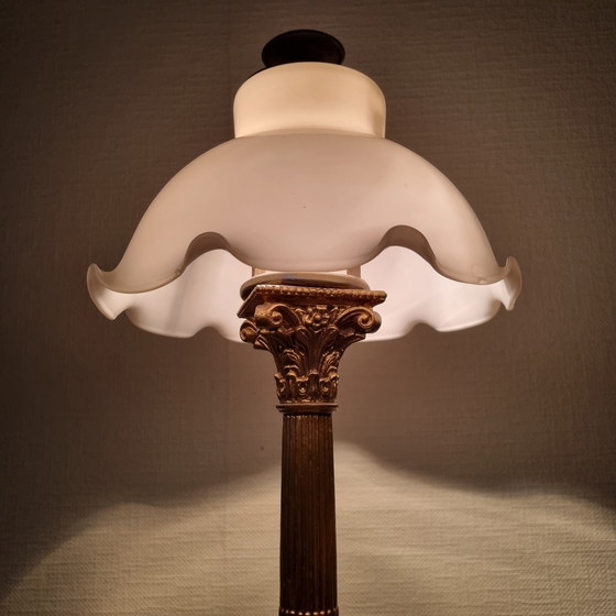 Image 1 of Messinglampe mit mattiertem Glas, Hollywood-Regency-Stil der 1930er Jahre