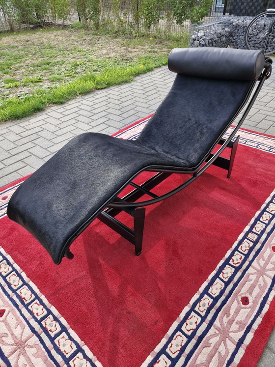 Original Cassina LC4 Chaise Longue, Full Black Pony, Mint Condition!, Armchairs, Chrome, Leather (photo 3 of 15)